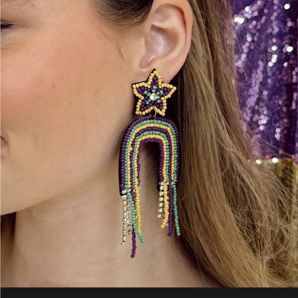 💚NEW💚 Fun earrings great for Mardi Gras - Picture 1 of 1